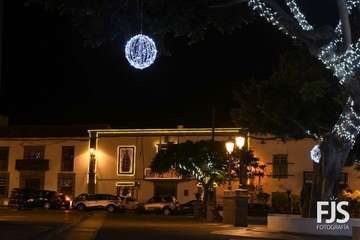 La Navidad ya ilumina Telde/Francisco Javier Santana y Antonio Alí.
